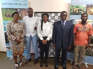 ANU AFRICAN STUDENTS VISIT GHANA HIGH COMMISSIONER