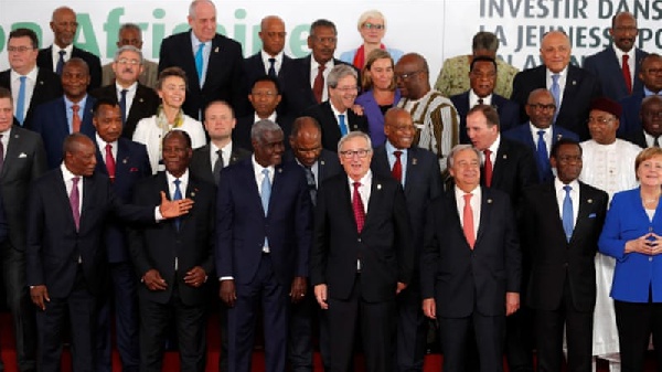 Leaders gather for the family photo at the 5th African Union - European Union  summit in Abidjan