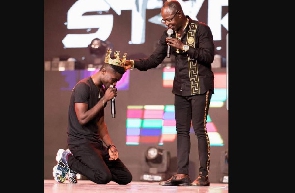 Amakye Dede has recently revealed that he was forced to crown Eugene as the next leader of higlife