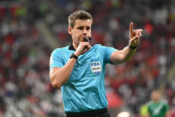 German referee Daniel Siebert