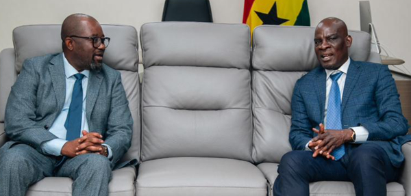 GFA President Kurt Okraku (L) had a discussion with Minister of Education Haruna Iddrisu (R)