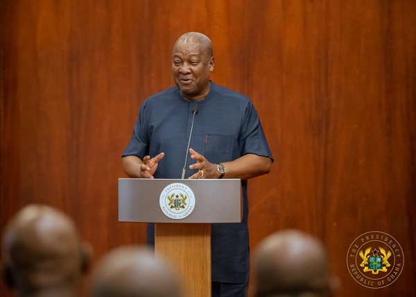 Inflation falls sharply as Ghana stabilizes its economy