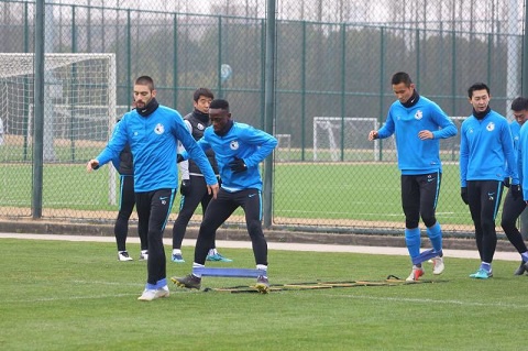 Emmanuel Boateng in training with his new teammates
