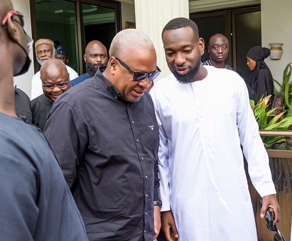 (L) President John Dramani Mahama