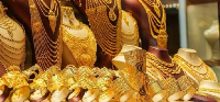 Gold shops showcase a rich blend of traditional and modern jewellery.