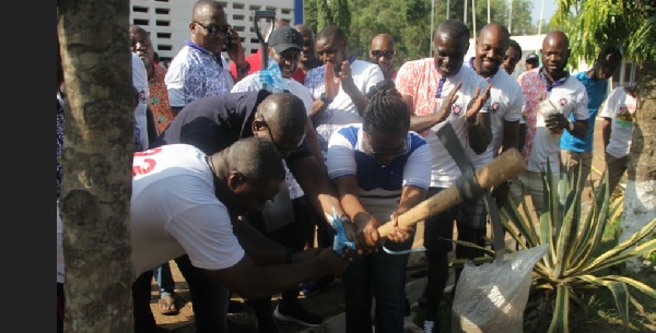 Fred Darko, President of the 93-year group and Rev. Dr. Markwei cut sod for the E-Library