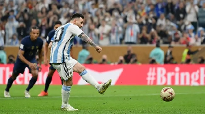 Messi converting a spot kick during the 2022 World Cup