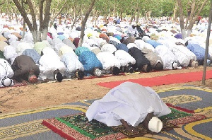 Moslems Praying Outside