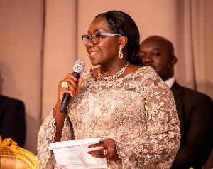 Lady Julia speaking at the 74th birthday dinner of the Asantehene, her husband