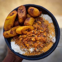 Gari, beans and fried plantain otherwise known as 'Gobe'