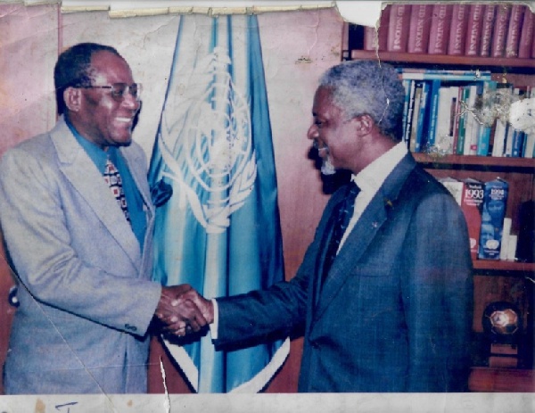 Samuel Tay visits Kofi Annan in New York