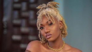 Wendy Shay encouraged women to stand by men who are striving to build a future