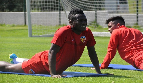 The 30-year-old picked up a back injury on his debut against Besiktas