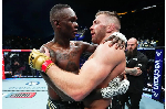 Dricus du Plessis (R)  inflicted Israel Adesanya's first ever defeat by submission in the UFC