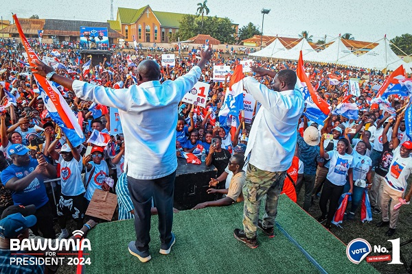 Vice President and Flagbearer of the NPP, Dr. Mahamudu Bawumia (Left)