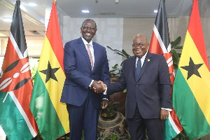 President Akufo-Addo (right) exchanging greetings with President Willaim Ruto