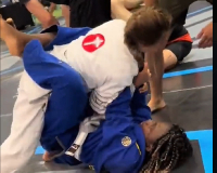 Throughout the match, she repeatedly urged her daughter not to give up and to do everything possible