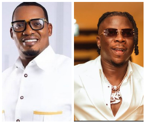 Kwei Enerst (L) supports Stonebwoy's legal action