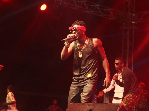 Shata Wale performing at the 'S Concert'