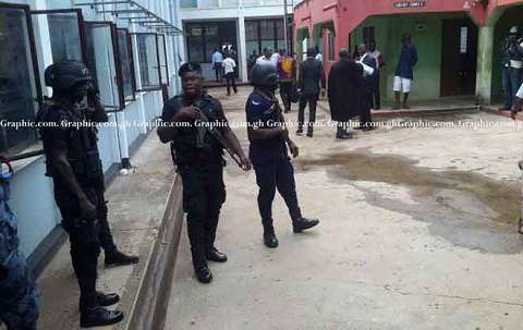 Policemen in court compound to maintain law and order