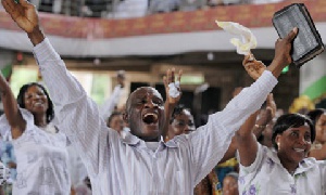 Church Ghana Worship1