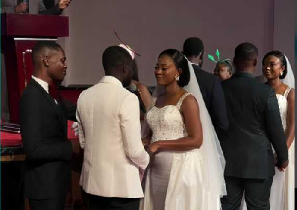 Ivy and Ivy: The twin sisters who got married on the same day in Ghana