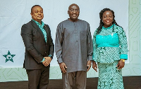 Dr. Mahamudu Bawumia (middle) with leaders of the Ghana Registered Nurses and Midwives Association