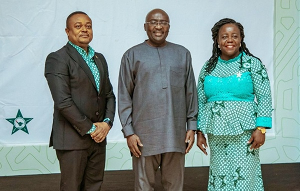 Dr Bawumia With Nurses Assoc.jpeg
