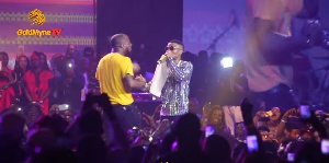 Both stars performed Davido