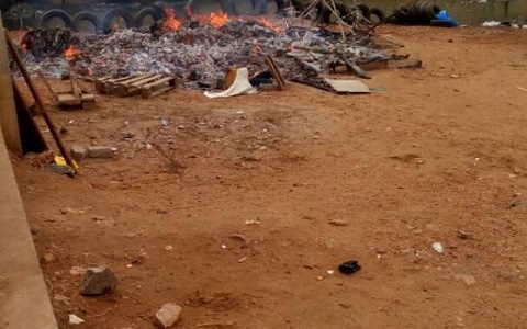 The joint taskforce demolished stalls on the pavement and burnt them