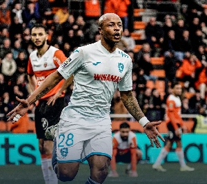 Watch Andre Ayew's powerful goal against PSG in 3-3 draw
