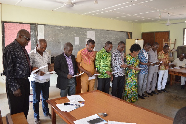 Members of the governing board of Tanyigbe Senior High School taking the oath of office