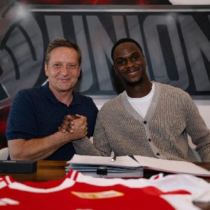 German-Ghanaian forward Ilyas Ansah (R) has been signed to Union Berlin