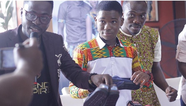 Abraham Attah thanked Toms for the opportunity to give 10,000 shoes to needy in Ghana.