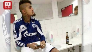 Kevin Prince Boateng Smooking