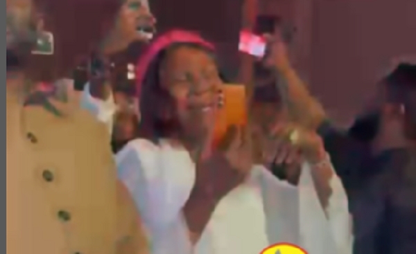 Empress Gifty's mum in tears while she watched her daughter's performance