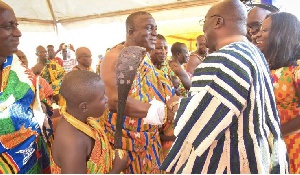 Dr Mahamudu Bawumia exchanging pleasantries