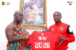 Justice Blay signs contract extension with Asante Kotoko