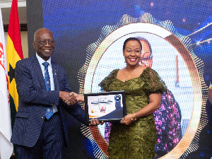 Maame Yaa Afriyie receiving her award