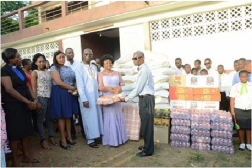 Mr and Mrs Owusu-Koranteng donate to Akropong School of the blind