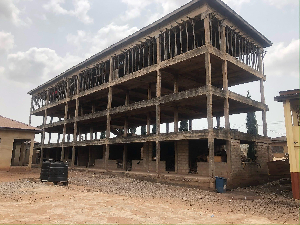 See The State Of The Newtown Building Before The Collapse