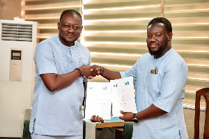 Acting Managing Director of TOR, Edmond Kombat (L) and Managing Director of BOST, Afetsi Awonoor