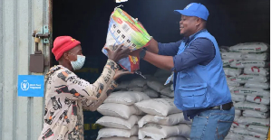 Flood survivors receive food assistance from UN's Food Programme in Mozambique’s Gaza province Flood survivors receive food assistance from UN's Food Programme in Mozambique’s Gaza province