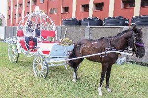 The wedding carriage that comes with wifi