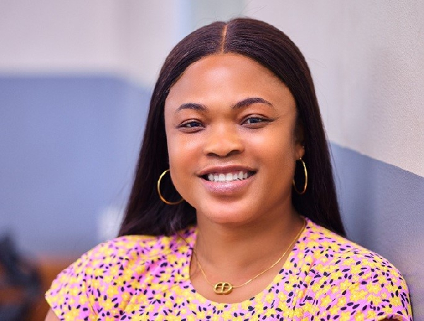 Doreen Avio is an entertainment journalist