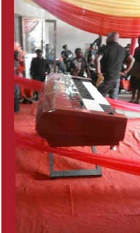 The casket in the form of organ