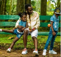 Okyeame Kwame with his children