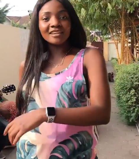 Simi happily having rehearsal sessions in Ghana