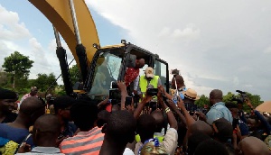 President Akufo-Addo cuts sod for the construction of Bongo-Balungu-Namoo road