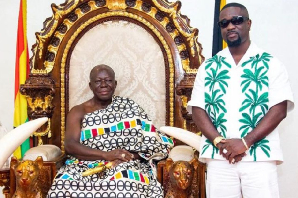 Sarkodie paid a courtesy call on Otumfuo at the Manhyia Palace
